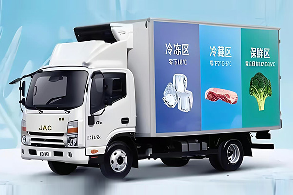 冷鏈車貨物運輸服務平臺—一站式冷藏車拉貨互聯網調運平臺，為凍品找車托運,只需一鍵撥打客服電話或微信，我們?yōu)樨浿魈峁氨ｕr、高效、安全”的冷鏈物流貨運服務。